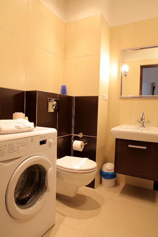 P&O Serviced Apartments Gdanski Station Варшава Екстериор снимка