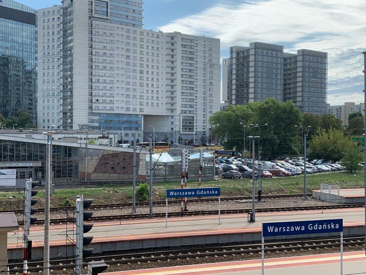 P&O Serviced Apartments Gdanski Station Варшава Екстериор снимка